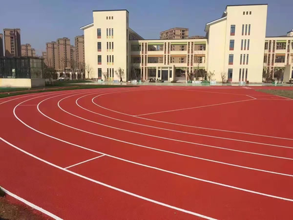 学校运动场跑道地坪施工